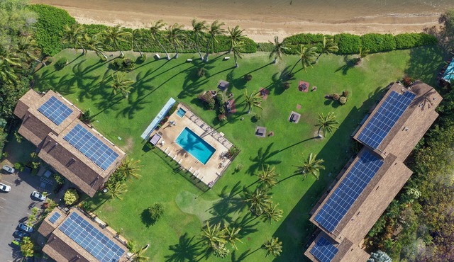 Lush Molokai Island Oasis w/Pool + Private Beach!