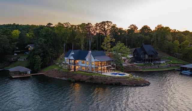 Luxe Lake Martin Home Pool Hot Tub Boat Dock in Dadeville