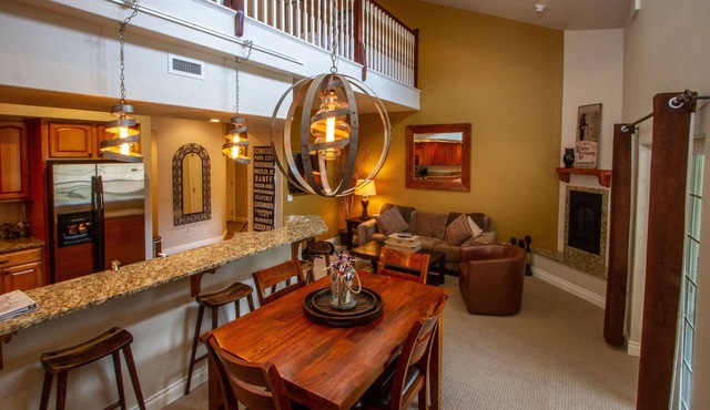 Luxurious Two-Story Penthouse Condo W/Private Patio & Breathtaking Mtn Views in Leavenworth