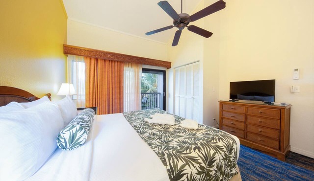 Makai Club Resort on Premier Golf Course | Outdoor Pool | Free Parking in Princeville