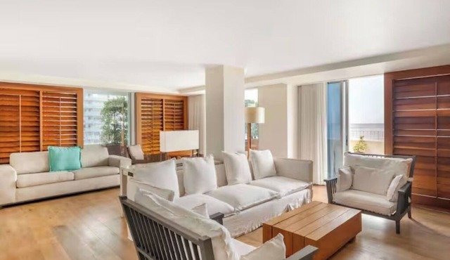 Making The Best Memories Along The Way! Oceanfront, Outdoor Swimming Pool!