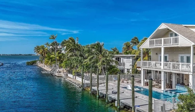 Manatee Watch | 5 bedrooms, pool, ocean access in Big Pine Key