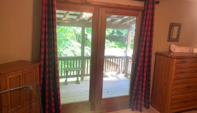 Marvelous 3-bedroom chalet in Old Forge in Old Forge