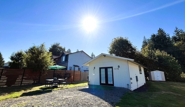 Modern studio in MarysVille – A Forest Haven in Marysville