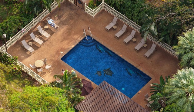 Molokai Paniolo Hale Oasis: Private Beach, Pool in Maunaloa