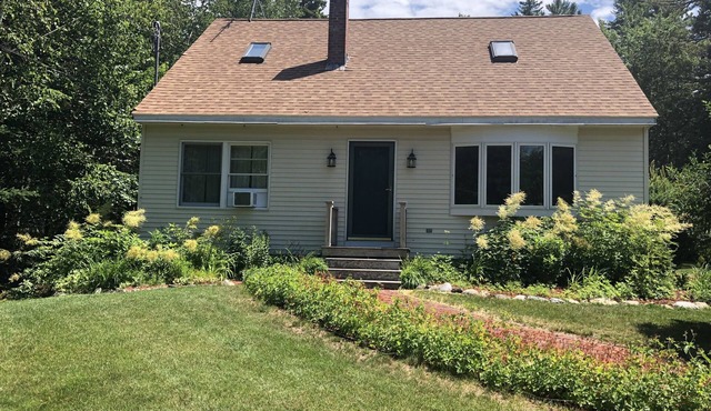 "Moss Mountain Cottage" Clean, Private, Central MDI - 2025 updated kitchen in Bar Harbor