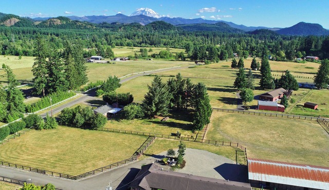 Mt Rainier & Crystal Mt is your back yard in the Town of Enumclaw in Enumclaw