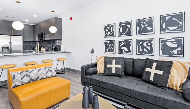 Muse | Contemporary 5th-floor condo with fast WiFi, gym & great location in Nashville