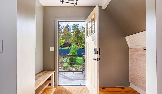 NEW: Cozy One Level w/Hot Tub in Kerhonkson in Kerhonkson