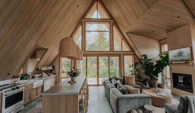 *NEW* Luxury A-Frame by Sunday River w/hot tub in Bethel
