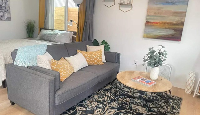 NEW private entry tiny home near GreenLake/Lightrail/I-5 in Seattle
