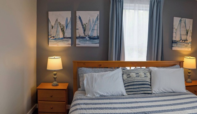 Newly Renovated Acadia Apartment Maple Street in Ellsworth