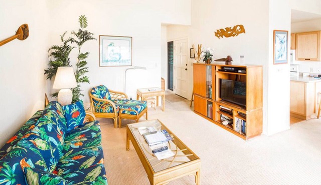 Ocean Edge Bliss w/Island Decor, Kitchen Ease, Lanai, Flat Screen, WiFi–Kaha Lani 327