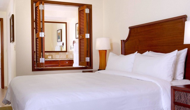 Ocean View - 2 Bedroom - Marriott's Ko Olina Beach Club - Full Resort Access
