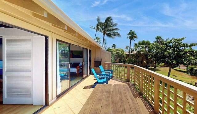 Ocean-View Molokai Condo with Pool, Beach Access & Grill in Maunaloa