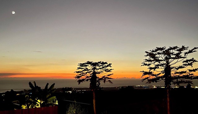 Ocean Views & Sunsets at Kona Hills.