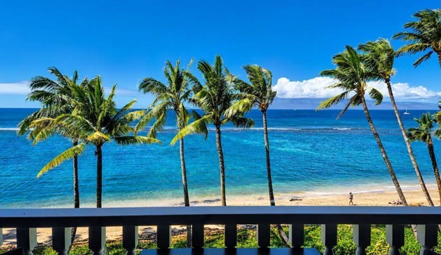 Oceanfront Maui Escape! Panoramic Views, Pool, Hot Tub & Steps to Beach in Lahaina