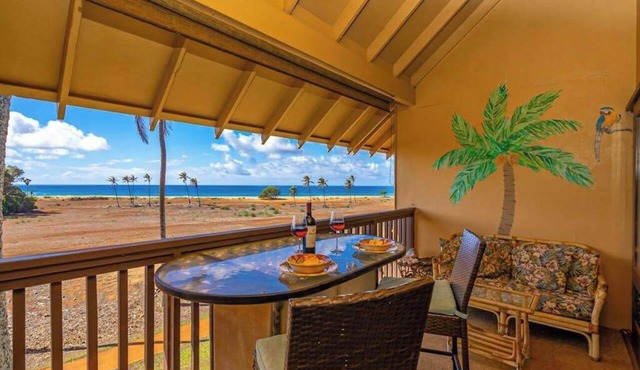 Oceanfront Molokai Escape Near Beach with Lanai, Pool & W/D in Maunaloa