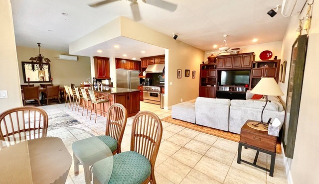 OCEANFRONT-VIEW HOME IDEAL LOCATION FULLY EQUIPPED