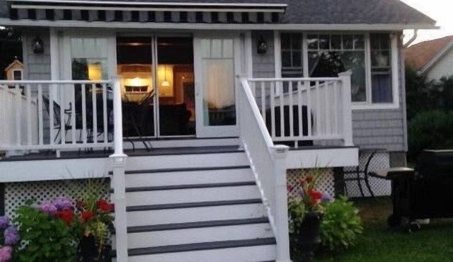 Our Cottage - Small in size, Big in character, On beautiful Highland Lake in Winchester