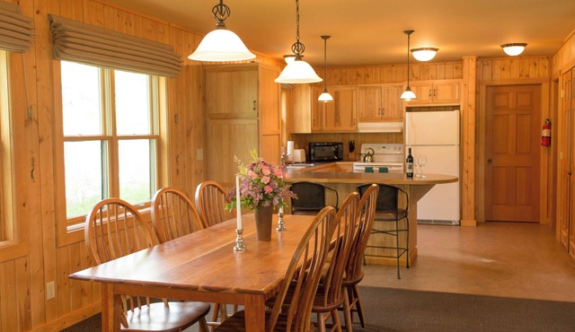 Patterson Lake Cabin Grand Suite 3-Bdrm in Winthrop