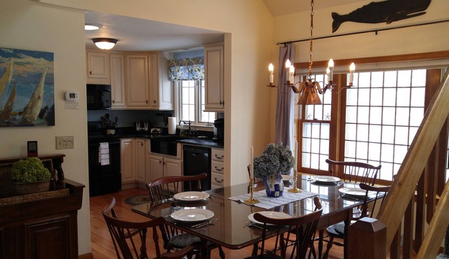 Peaceful. Family Friendly. Traditional Salt Box Central Air - w/Beach Pass in Hyannis