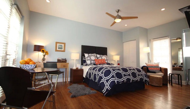 Peaceful Oasis in Top Chicago Neighborhood. Low Traffic, Pristine Cleanliness. in Chicago