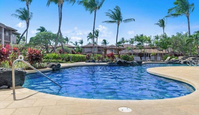 Plan a Golf Getaway Near the Beach with Pools & Fitness Facility