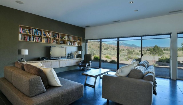 Private Contemporary Home in Moab Featuring Mountain and Red Rock Views in Moab