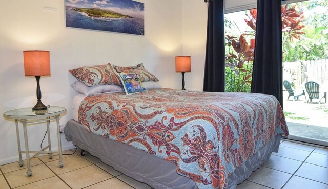 Private Hot Tub Lanai + Full Kitchen