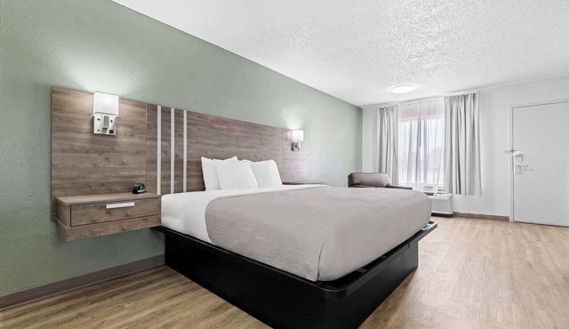 Quality Inn Plainview in Plainview