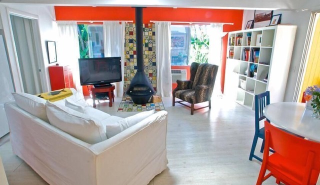 Quiet Hollywood Hills Retreat Near Universal & Hollywood Bowl in Los Angeles