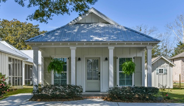 Rare Cottage in Heart of Downtown Daphne! in Daphne