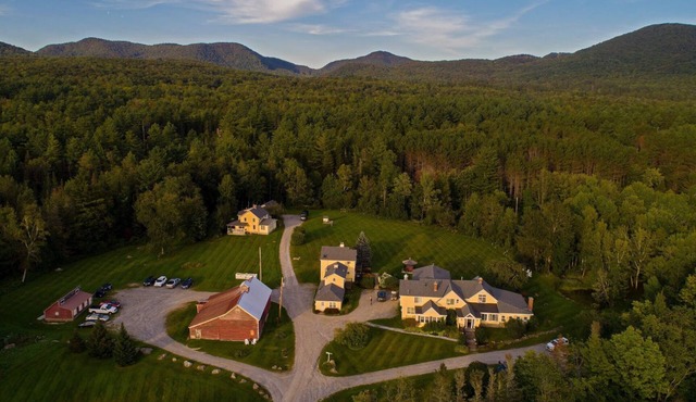 Red Clover Inn: Queen Suite near Killington in Mendon