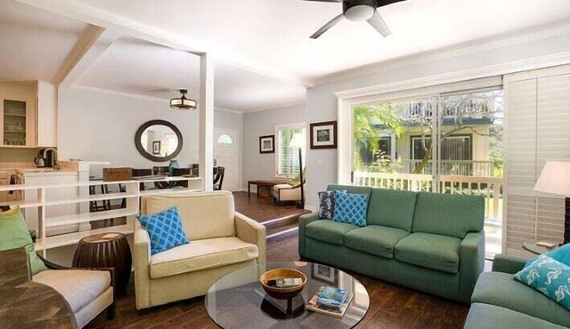 Regency Corner Unit - tropical surroundings with split A/C units installed!