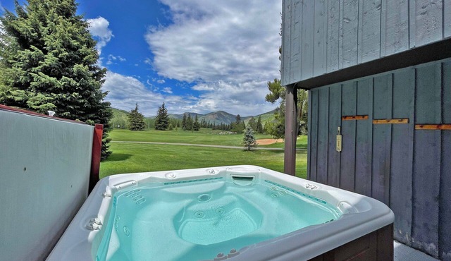 Right on Fairway, Private Hot Tub & Sauna, Minutes From Vail Village/Golden Peak in Vail