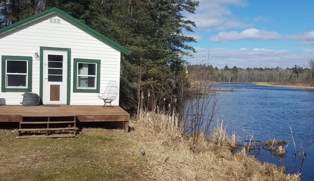 River Cabin on the Pine River- Adult only in Backus