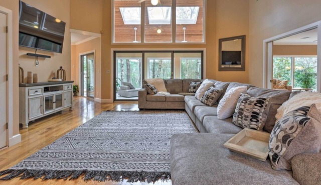 Riverfront Alabama Vacation Rental w/ Yard! in Daphne