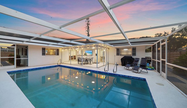 Riviera Retreat | Private Heated Pool + Infinity Game Table in Sarasota