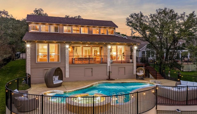 ~Santorini on Travis~ Lakefront | Boat Slip | Pool in Leander