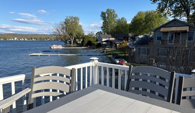 Serene waterfront 3-bedroom house with AC in charming Geneseo on Conesus Lake! in Geneseo
