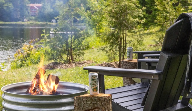 Songbird Studio VT- Lakefront w/firepit & kayaks in Eden