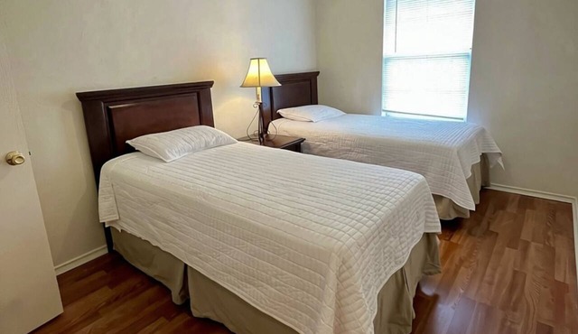 Spacious 3BR Townhome – For Extended Work Stays in Killeen