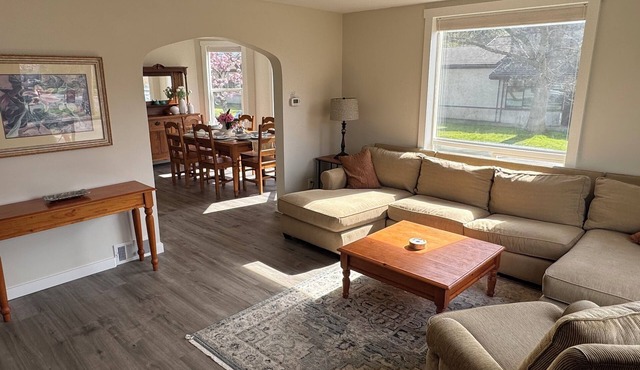 Spacious downtown oasis, free parking & laundry in Bellingham