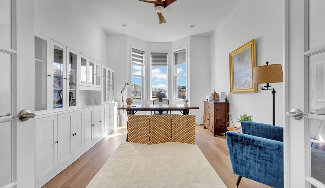 Stunning brand new single family home for exquisite, luxurious summer retreat. in Milton