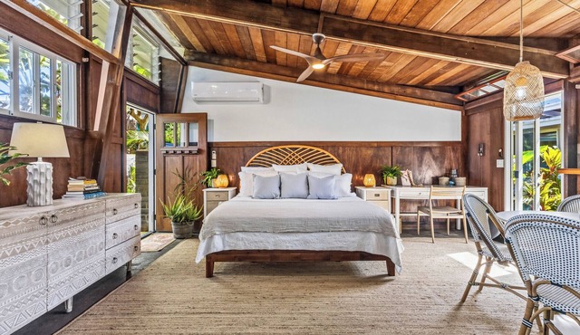 Stunning Lanikai Home just steps to the Ocean-Authentic Hawaiian Tropical Charm