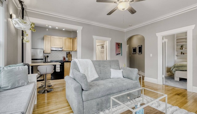 Stylish Classic Historic Condo in UW District in Seattle
