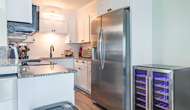 Summit 519 Gulf Front Remodeled 1BR+Bunks Sleeps 5 2 Free Beach Chairs in Panama City Beach
