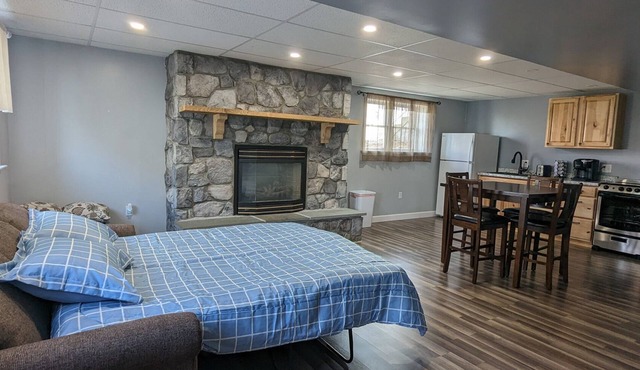 Sunnycrest Guesthouse - Spacious 4-bedroom home, 5 min to Kitchen Kettle Village in Ronks