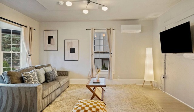Sweet 4BR Steps from UW | Prime Location @Seattle in Seattle